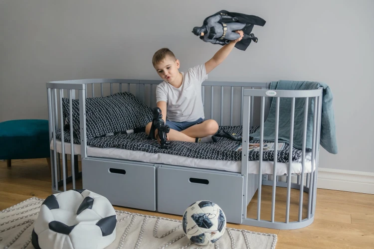 Łóżeczko Waldin 7w1 z materacem Szare (z opcjonalnymi szufladami dodatkowo płatnymi)