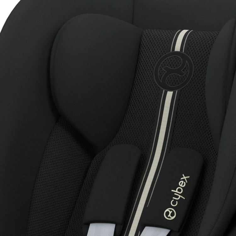 Fotelik samochodowy Cybex Cloud G i-Size Plus 0-13kg Moon Black