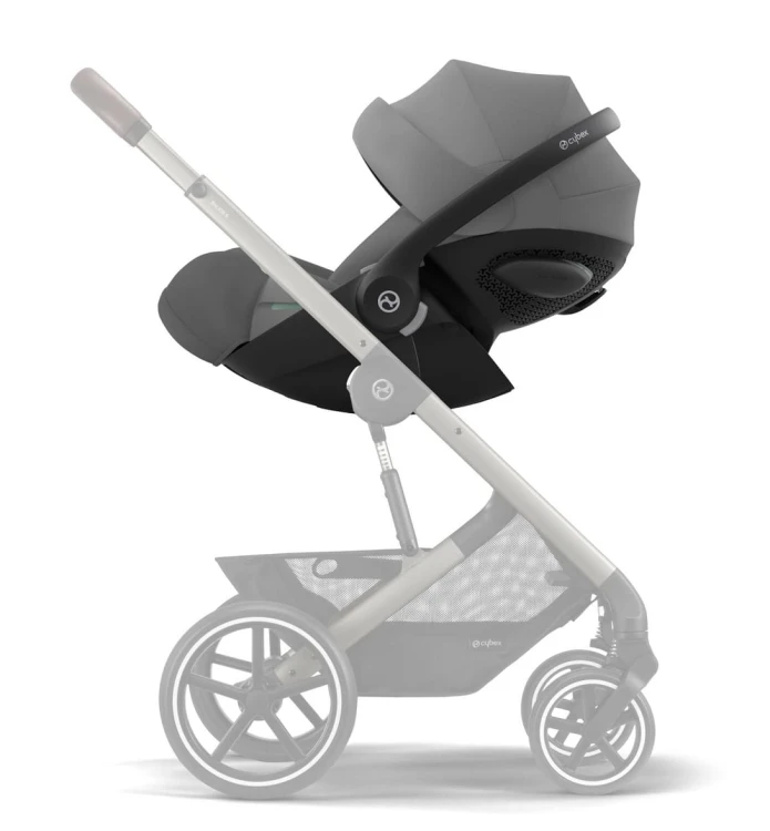 Fotelik samochodowy Cybex Cloud G i-Size Plus 0-13kg Lava Grey ( na stelażu przykładowego wózka Cybex)
