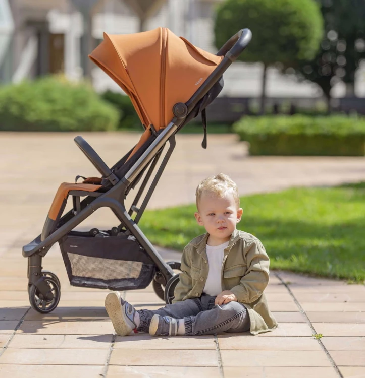 Wózek spacerowy Carrello Nova