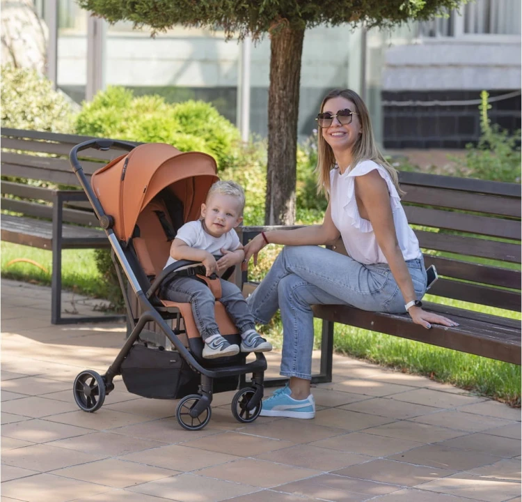 Wózek spacerowy Carrello Nova