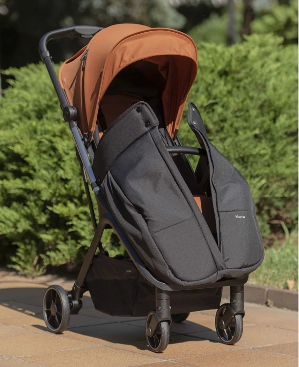 Wózek spacerowy Carrello Nova