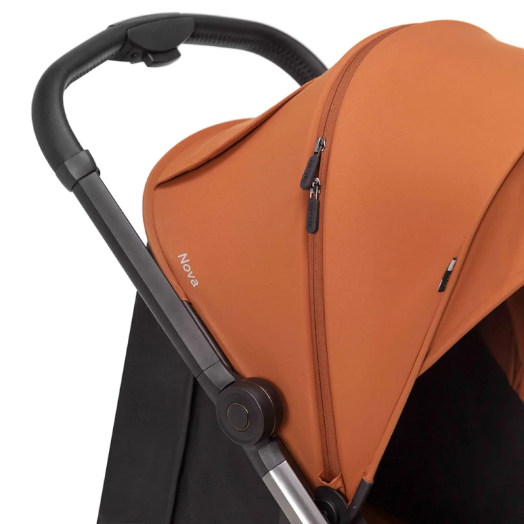 Wózek spacerowy Carrello Nova