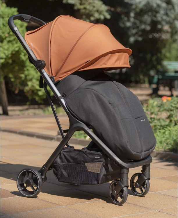 Wózek spacerowy Carrello Nova