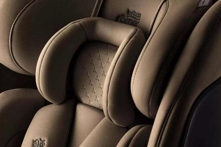 Fotelik samochodowy Britax Romer Swivel-Grow Max Air Warm Caramel